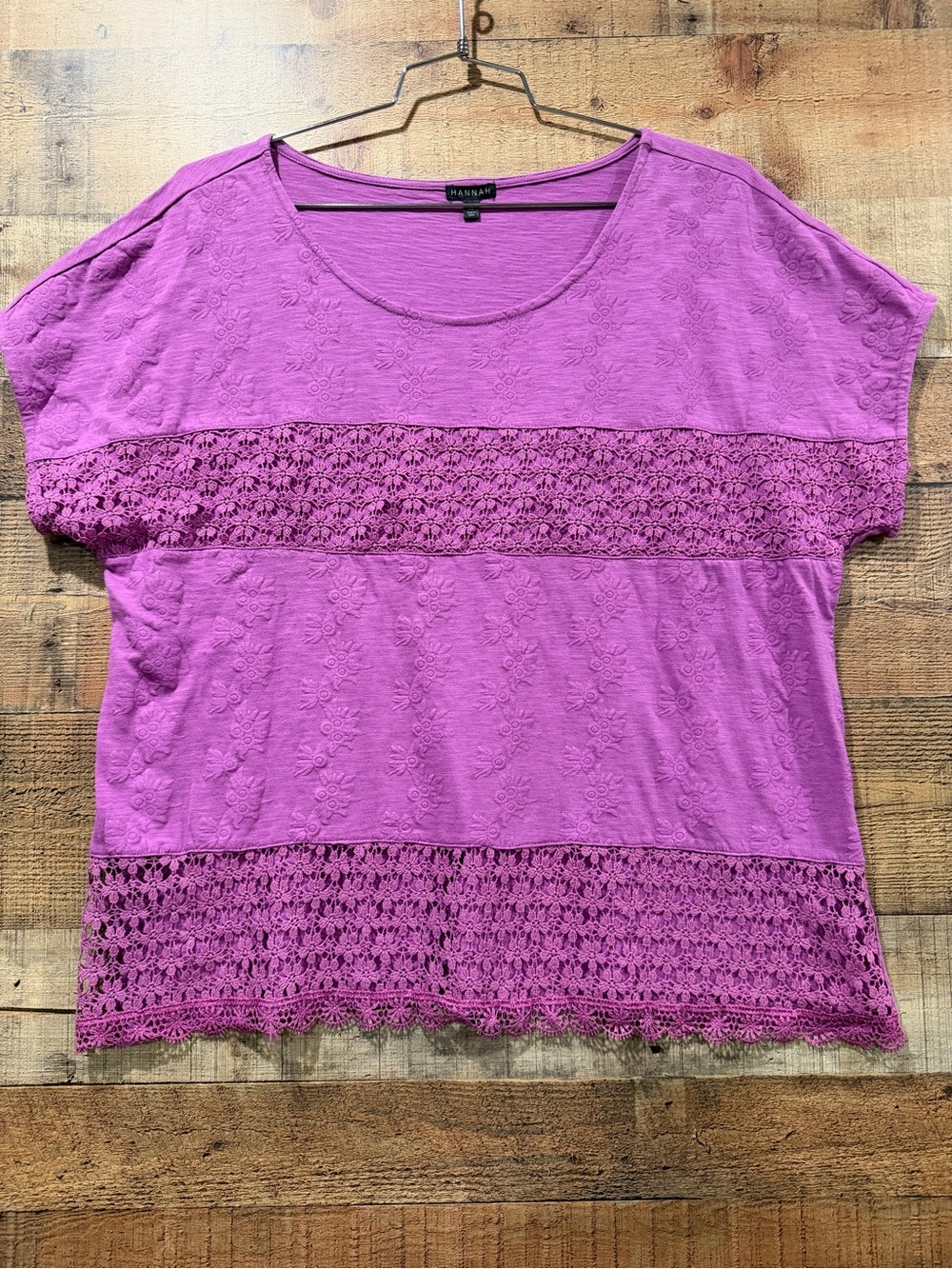 Hannah Magenta Scoop Neck Crochet Trim Tee Size XL